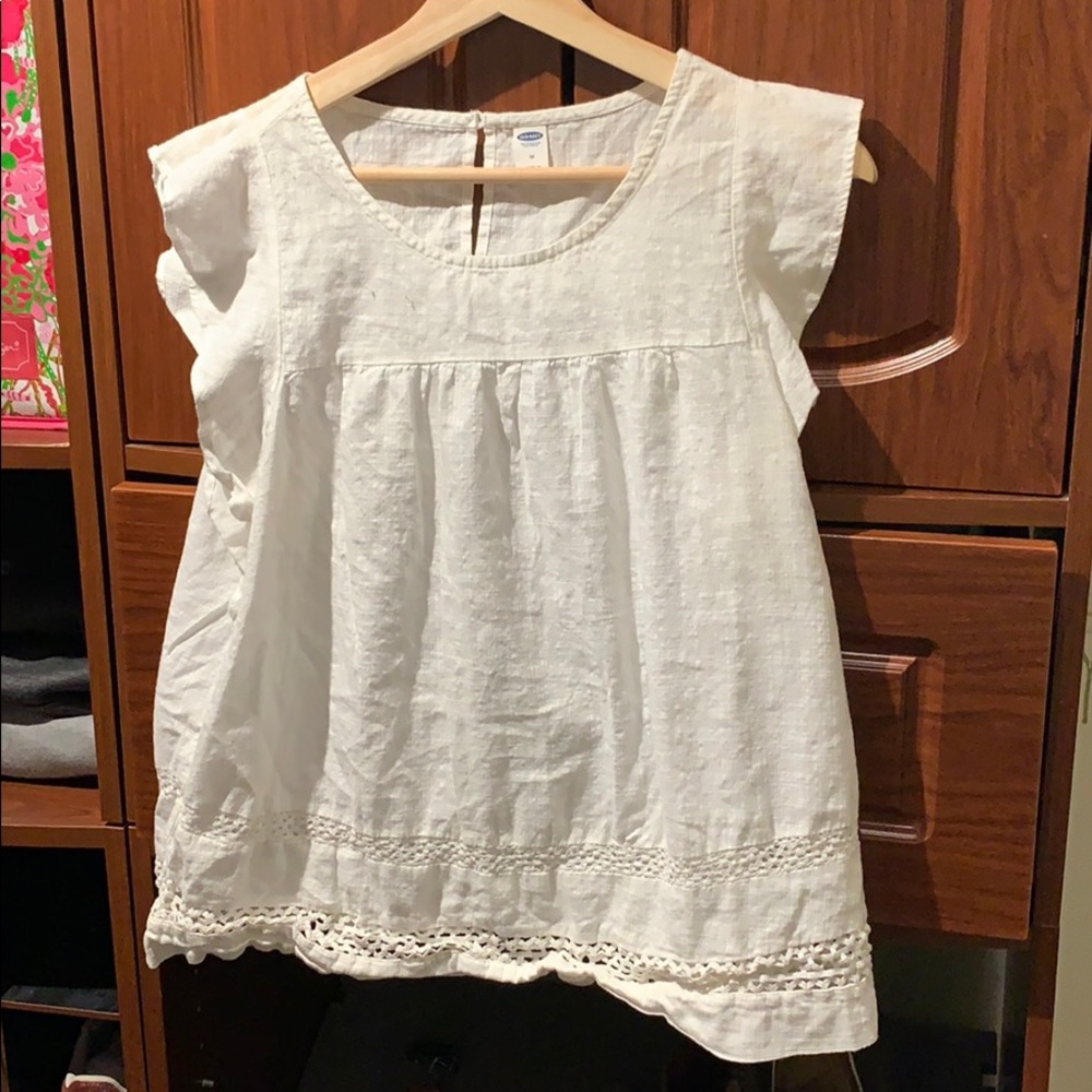 Old Navy white top